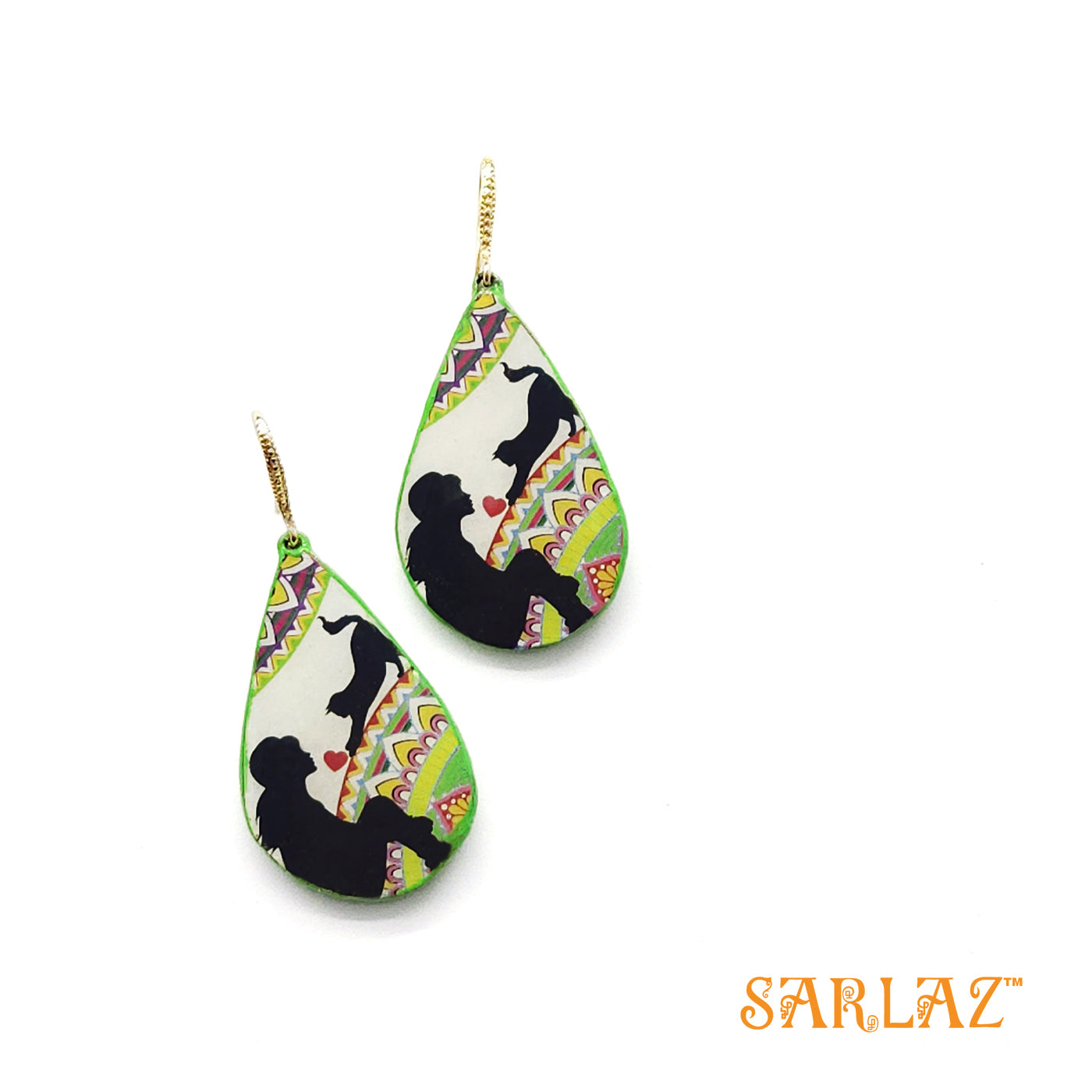 Willow bonding with girl - Cat earrings — Heart to heart theme jewellery